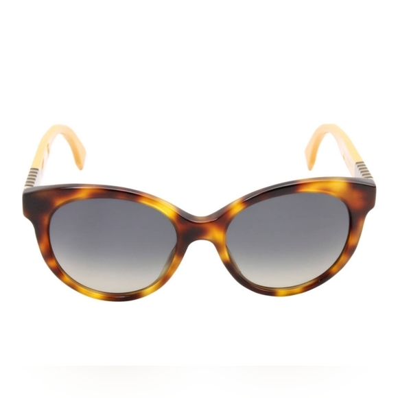FENDI Women's Sunglasses. Pre-owned - Picture 2 of 12